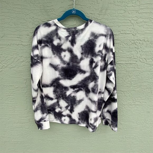 Hope Horizon Yoga Long Sleeve Graphic Tee Black Size L NWT - Picture 2 of 7